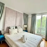 Seine View 120m2-2bedrooms Apartment Paris