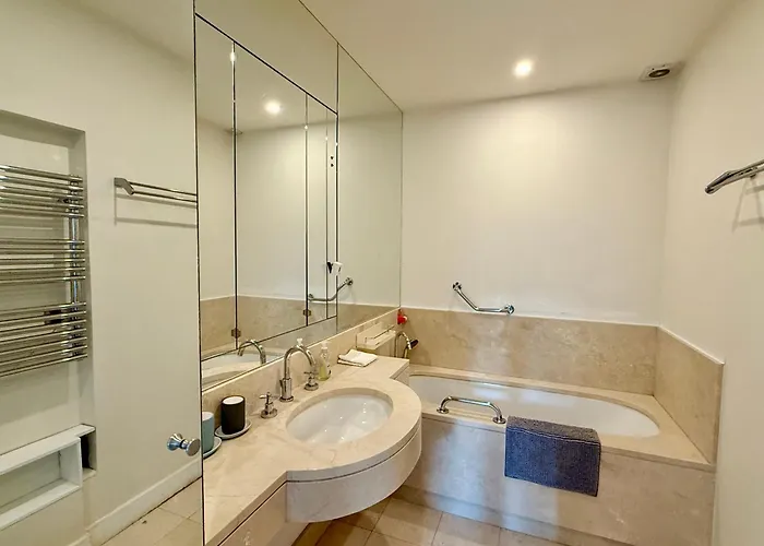 Seine View 120m2-2bedrooms 아파트